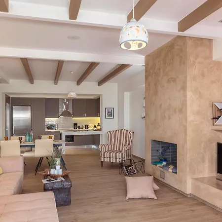 Lindia Athena Luxury Villa