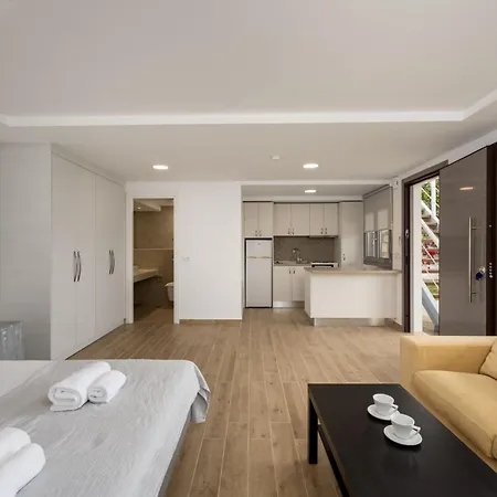 Lindia Athena Luxury Villa *