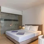 Lindia Athena Luxury