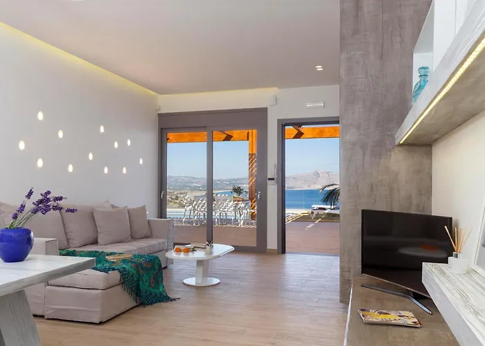 Lindia Athena Luxury فيلة