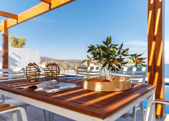 Lindia Athena Luxury لينثوس